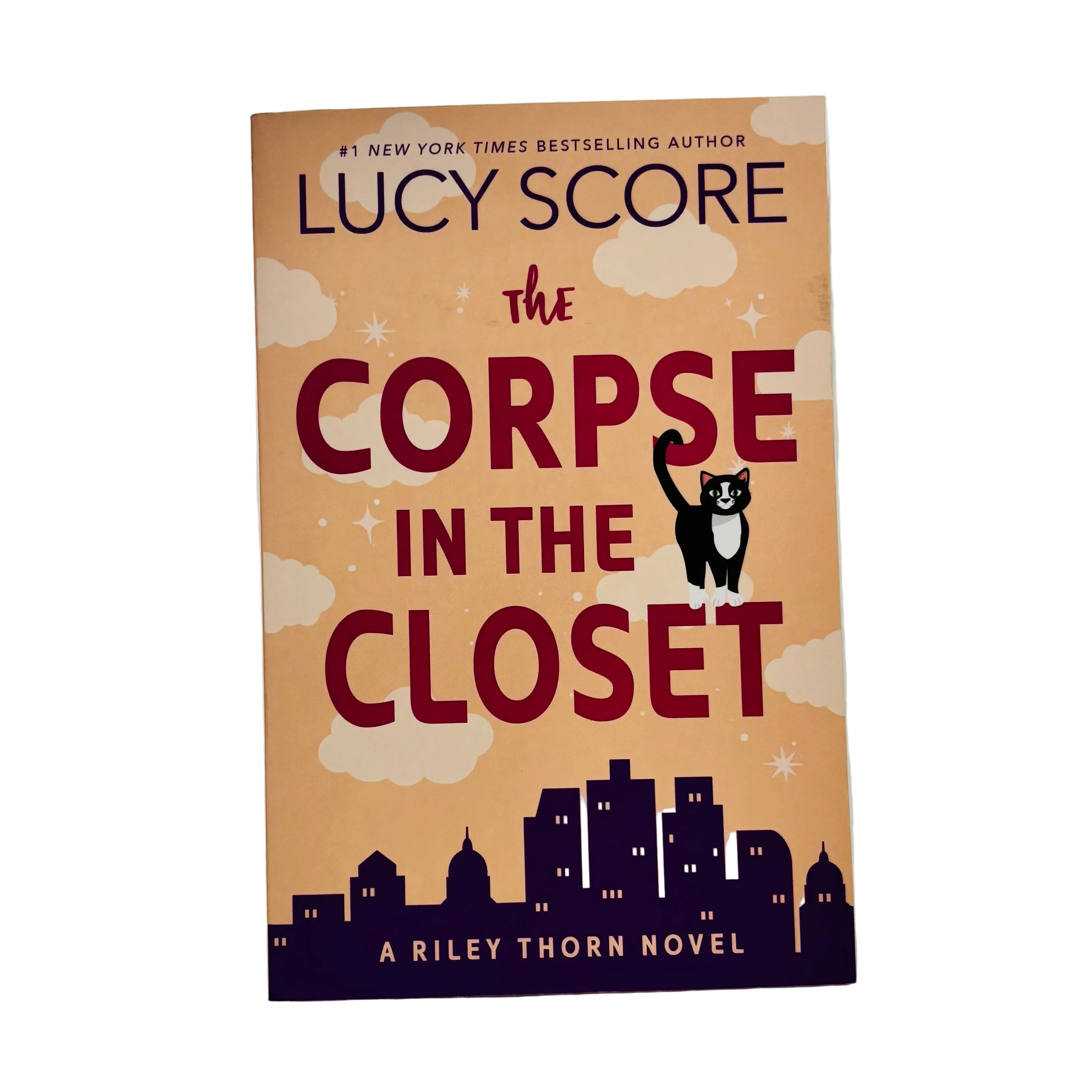 The Corpse in the Closet by Lucy Score